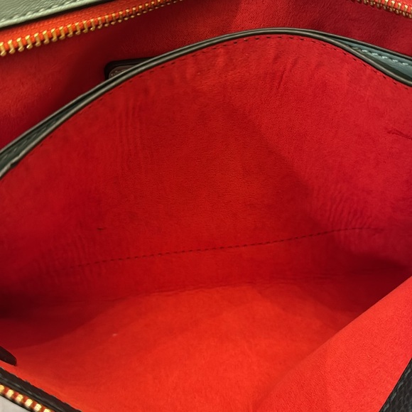 Sondra Roberts color-block convertable crossbody/clutch - Picture 9 of 14